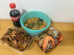 -华府九号海鲜烧烤大排档(龙域店)
