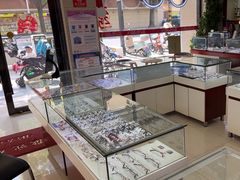 -吴良材眼镜(北中路店)