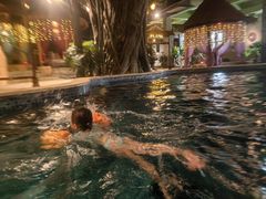 -泉城欧乐堡戏水湾艺术养生温泉