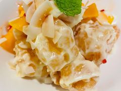 椰果酸甜咕唠虾-闻见中国海南菜(K11店)