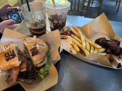 -shark burger·鲨鱼汉堡(交子大道店)