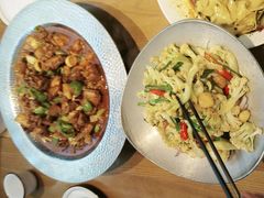 -俭寨大盘鸡·手抓肉·烧烤新疆菜(乌苏路店)