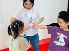 -猴有戏教育戏剧·音乐剧·主持口才·演讲朗诵辩论(环球港华师大校区)