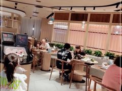 大堂-云海肴云南菜(浦江欢乐颂店)