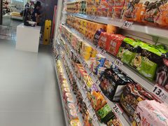 -赵一鸣零食(江苏南京福园街店)