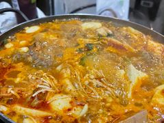 部队锅-MI WU FACTORY米屋美食工厂餐厅(绿地店)