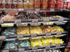 -六个木子量贩零食连锁(平陵广场店)