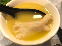 浓厚原只鸡煲花胶汤-鲜入围煮花胶鸡海鲜火锅