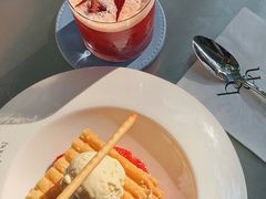 草莓拿破仑-boudoir&her不她(富华里店)
