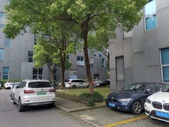 -张江微电子港·地面停车场