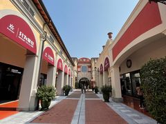 -佛罗伦萨小镇广佛名品奥特莱斯(疏港路店)