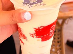 -古老冰山特色冰淇淋店(艾提尕尔店)