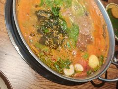 -野山舂·贵州现舂酸汤火锅(鸿通城店)