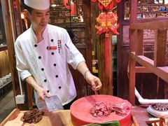 -野山舂·贵州现舂酸汤火锅(鸿通城店)