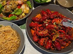 -巴厘龙虾·榜首油焖大虾(音乐学院·沿江酒馆店)