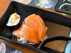 -彩虹云霄酒店75层国际自助餐