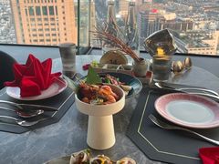 -Hi City·城市之巅