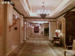 走廊。二楼-广州富力丽思卡尔顿酒店