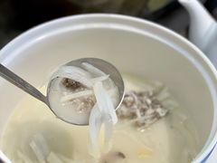 萝卜丝滚巴鱼汤-飞尝蚝·顺德菜·鱼生(顺德总店)