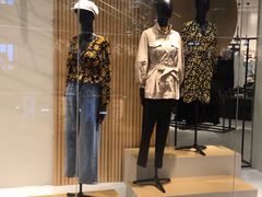 -URBAN REVIVO(七宝领展广场店)