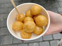 糖油粑粑-黑色经典臭豆腐·长沙鲜食商店(坡子街店)