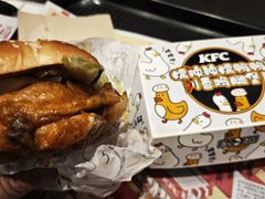 糯辣辣糯鸭鸭鸡腿堡-肯德基(绍兴胜利店)