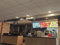 -麦当劳(国家体育场南路店)