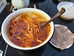 -伊穆祥牛肉面总店·清真