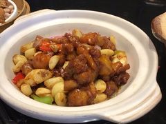 金不换三杯鸡煲-高第街56号港式餐厅·精选(世茂广场宽厚里大明湖店)