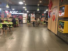 大堂-麦当劳(郑州东高铁站店)