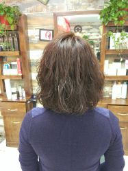 -唐荣护肤造型