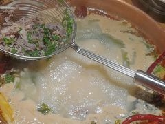 -洱火云南酸菜牛肉火锅(石景山当代商城店)