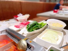 -海底捞火锅鲜切牛肉主题店(长寿路店)