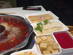 -佰人王串串香火锅(洋珠巷店)