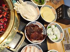 -周小明火锅(黑金冠社区店)