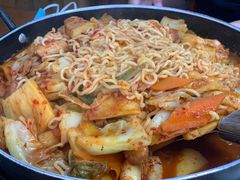 -亲昵春川鸡排(韩国美食街店)