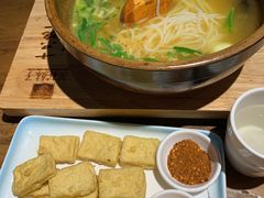 -茶花妹子云南餐厅(传媒大学店)
