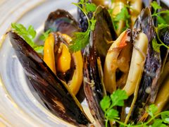 -LESCEDARS Brasserie Bistro香柏树