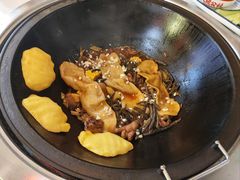 -人民公社铁锅炖·东北菜(卫国道店)