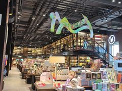 -半山书局(新世纪商城店)
