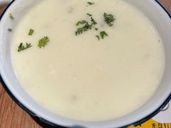 -玛格萝妮(汇智国际商业中心店)