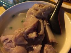 -雷祖芳老妈蹄花店