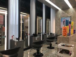 -AKOZO Beauty Salon