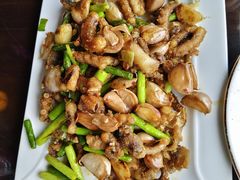 带皮大蒜八爪鱼-叶存利海鲜大馅饺子(海宁路总店)