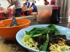 -颂记牛肉粉