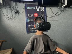 -VR 间客漫·PS电玩·虚拟现实包间游戏电竞(街道口店)