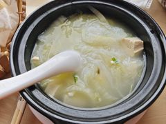 -闫家驴肉老店(华电一校店)