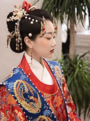 -洋洋婚纱品牌集合店