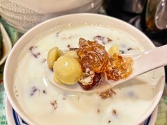 鲜奶莲子桃胶-顺记冰室(宝华路店)