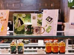 面包甜点陈列柜-奈雪的茶(新天地广场PRO店)